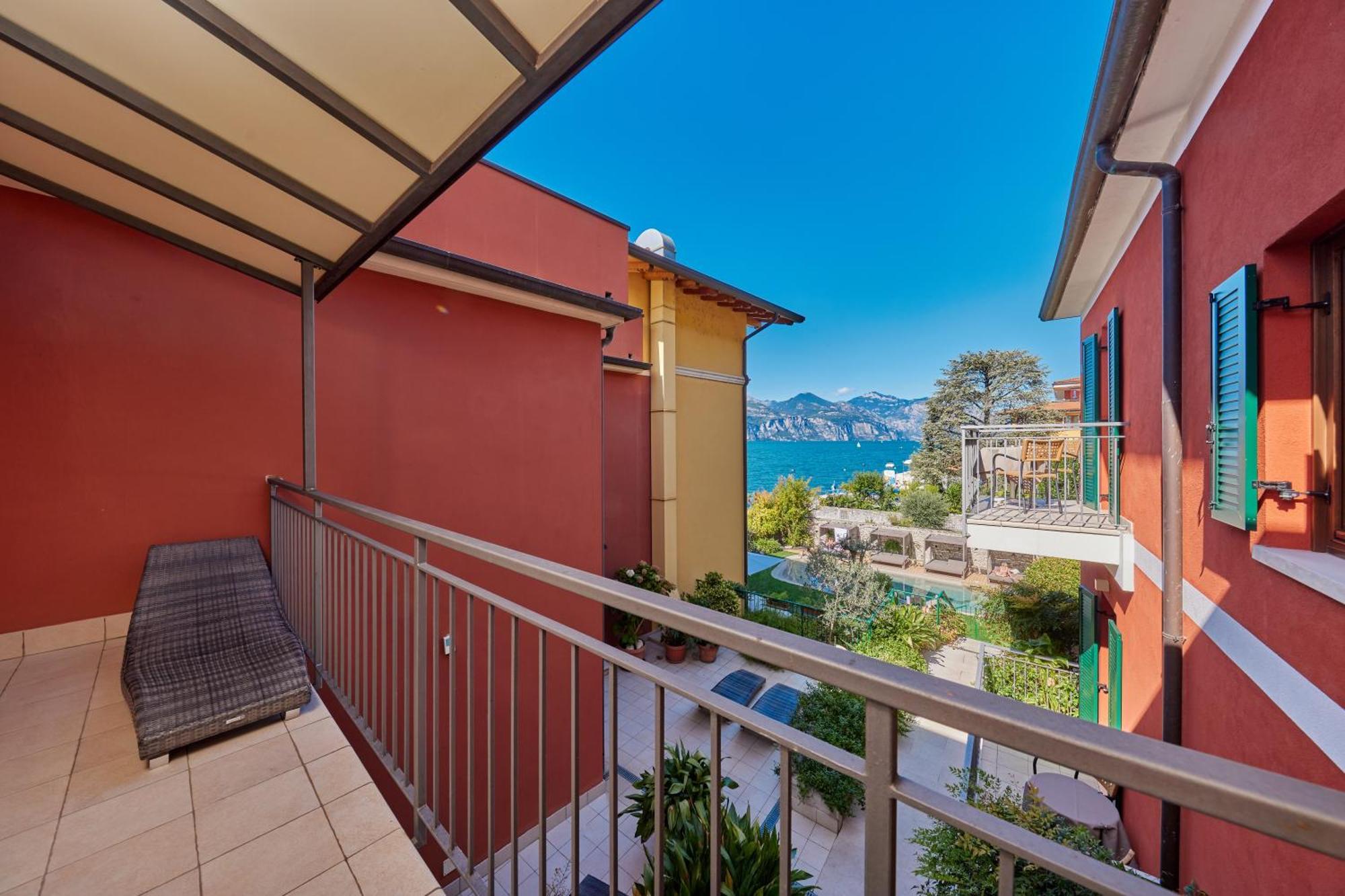 Lake Front Hotel Brenzone 外观 照片