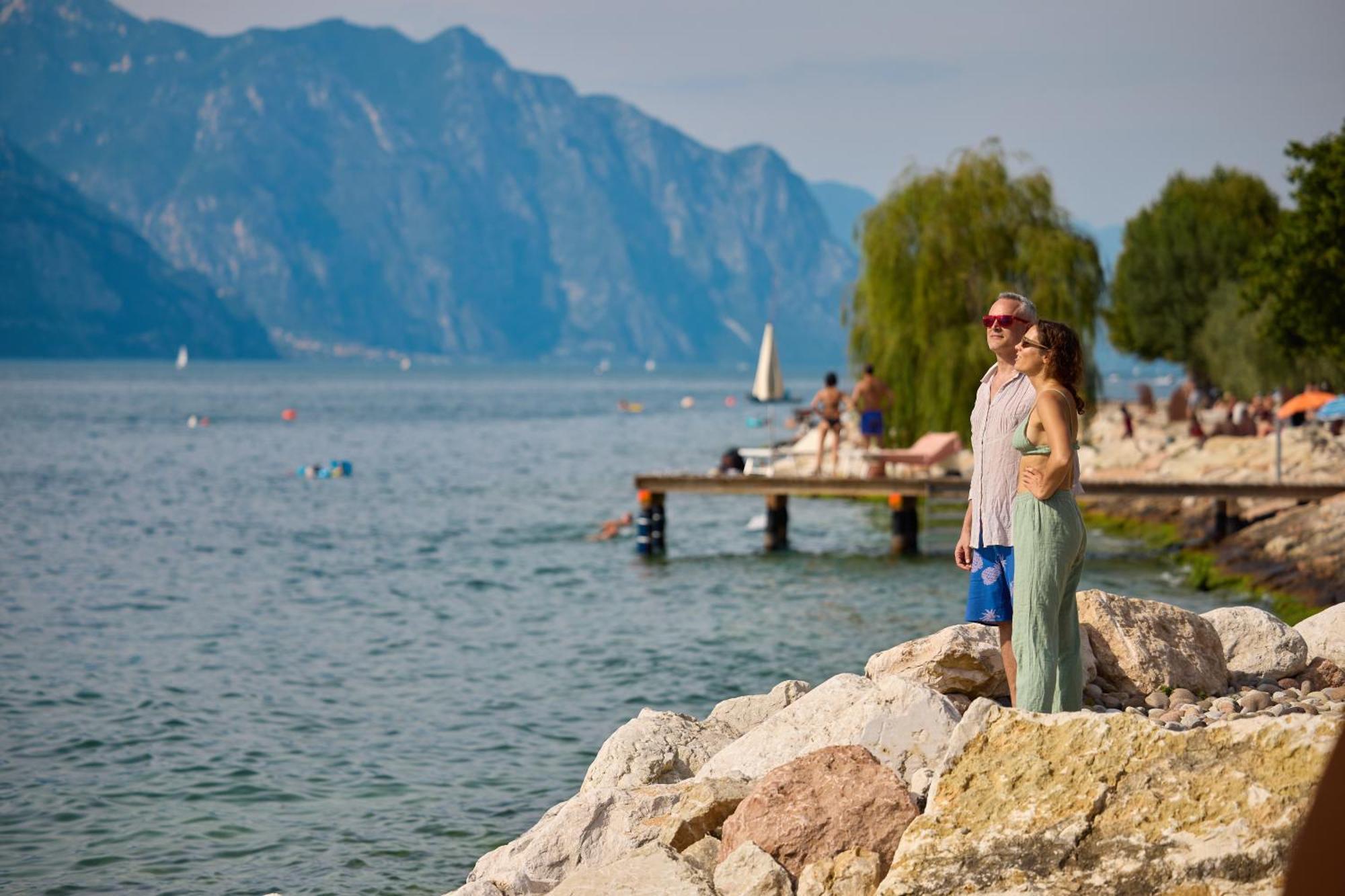 Lake Front Hotel Brenzone 外观 照片